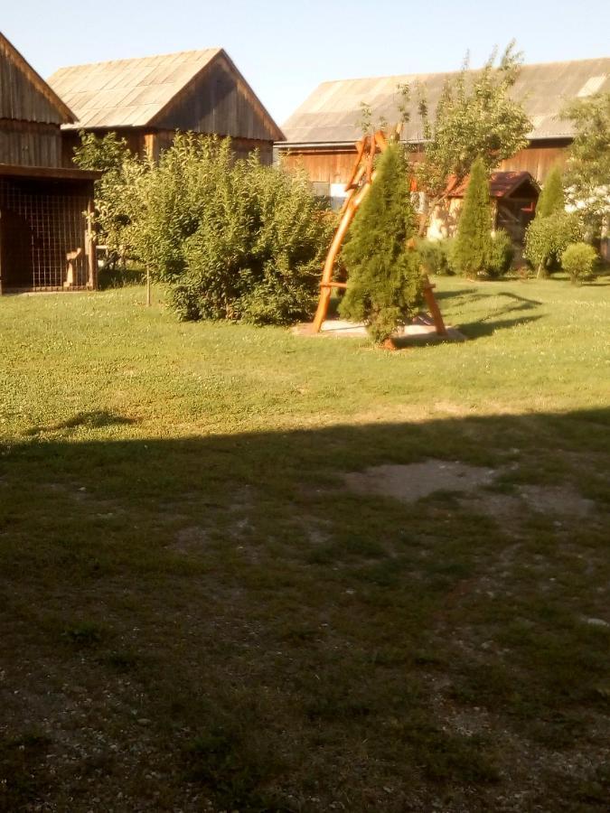 Отель Timi Kulcsoshaz Lazarea Экстерьер фото